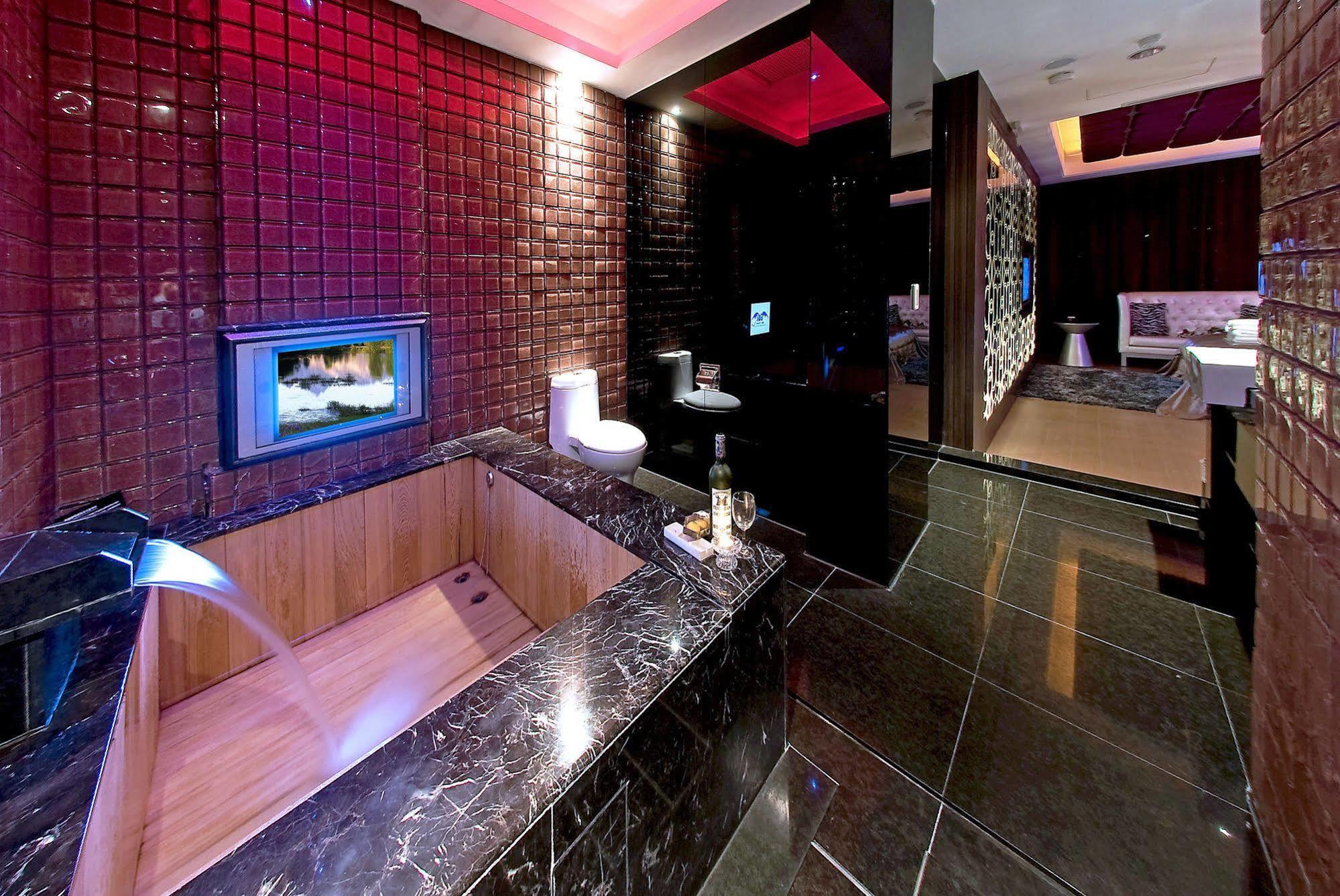 Sasha Motel Тайджун Екстериор снимка
