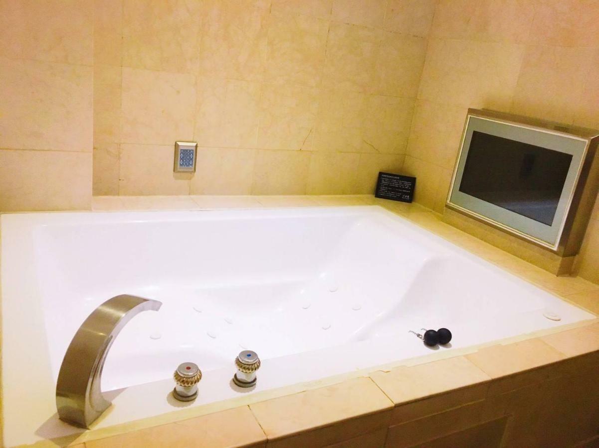 Sasha Motel Тайджун Екстериор снимка
