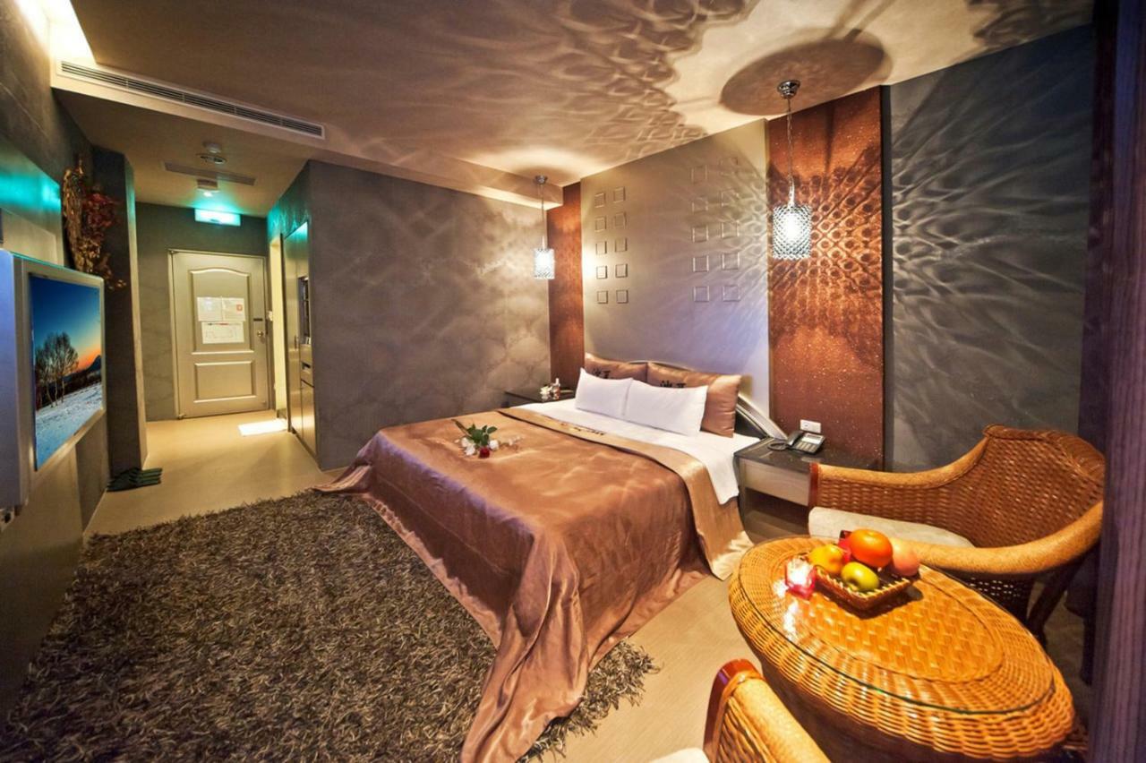 Sasha Motel Тайджун Екстериор снимка